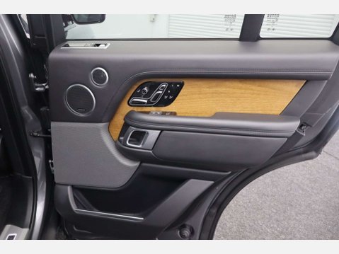 Land Rover Range Rover 2.0 Range Rover Autobiography P400e Auto 4WD 5dr 76
