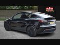 Tesla Model Y LONG RANGE AWD 5