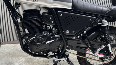 Lexmoto Tempest 2024 ONLY 2K TOP BOX 125CC MOT WARRANTY LEARNER BIKE 35