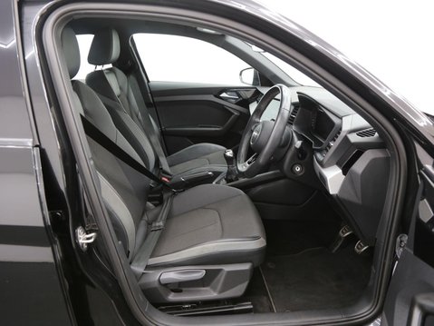 Audi A1 1.0 TFSI 25 S line Sportback Euro 6 (s/s) 5dr 22