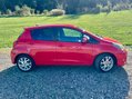 Toyota Yaris VVT-I SPORT 2