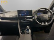 Toyota C-HR 1.8 VVT-h Icon SUV 5dr Petrol Hybrid CVT Euro 6 (s/s) (140 ps) 19