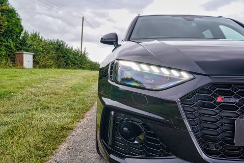 Audi RS4 CARBON BLACK 21