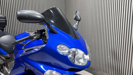 Kawasaki ZZR 2003 24K GOOD CLEAN CONDITION RUNNING PROJECT BIKE 21