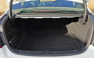 Mercedes-Benz E Class AMG 5