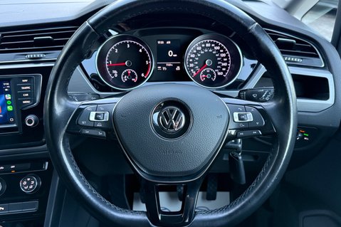 Volkswagen Touran SE TDI BMT -APPLE CAR PLAY-£35 ROAD TAX -9 SERVICES -PARK PILOT-240V SOCKET 7