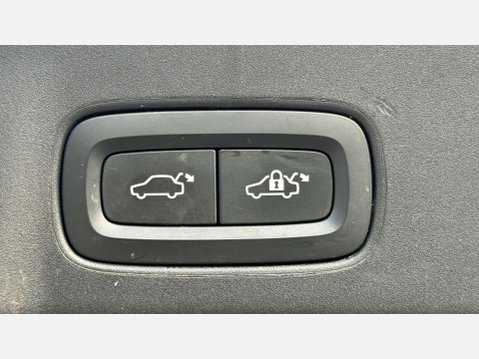 Volvo V90 2.0 V90 Momentum+ T4 Auto 5dr 28