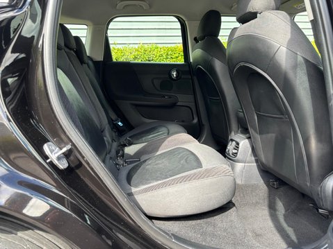 Mini Countryman COOPER 29