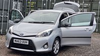 Toyota Yaris 1.5 VVT-h T Spirit Hatchback 5dr Petrol Hybrid CVT Euro 5 (101 ps) 8