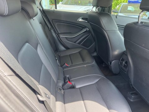 Mercedes-Benz A Class 1.5 A180d Sport (Premium) 7G-DCT Euro 6 (s/s) 5dr 25