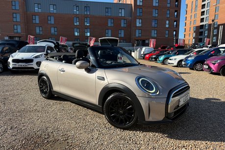 Mini Convertible COOPER…CONVERTIBLE…AUTOMATIC …FULL MINI HISTORY…SAT NAV..