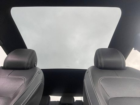 Jaguar E-Pace 2.0 D180 R-Dynamic HSE Auto AWD Euro 6 (s/s) 5dr 39