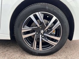 Peugeot 208 1.2 208 Allure Premium+ PureTech SS 5dr 15