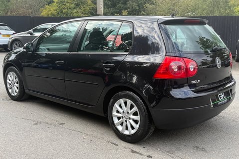 Volkswagen Golf BLUEMOTION MATCH TDI -DEMO +1 OWNER -19 SERVICES -£35 ROAD TAX -SUNROOF 2