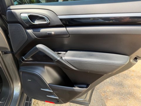 Porsche Cayenne D V6 TIPTRONIC S 51
