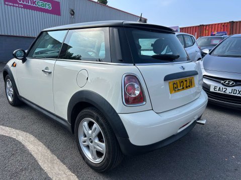 Mini Hatch 1.6 One 3dr 26