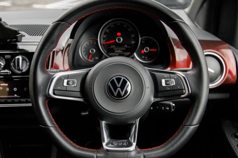 Volkswagen Up GTI 22