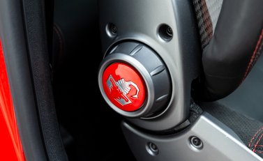 Abarth 695 Tributo Ferrari 17