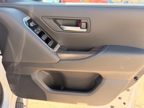 Toyota Land Cruiser 300 Series VX 3.3 V6 T Diesel 7 Seats 28