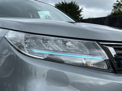 Suzuki Vitara SZ-T BOOSTERJET MHEV 17