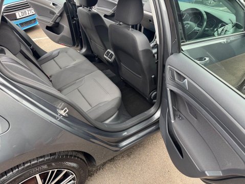 Volkswagen Golf SE NAVIGATION TSI BLUEMOTION TECHNOLOGY DSG 33