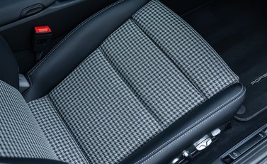 Porsche 911 50th Anniversary Edition 17