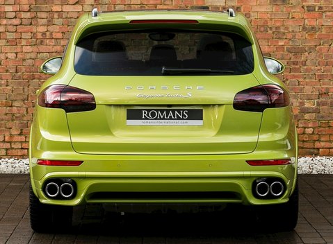 Porsche Cayenne Turbo S 5
