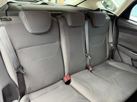 Ford Focus 1.0T EcoBoost Zetec Edition Euro 6 (s/s) 5dr 16