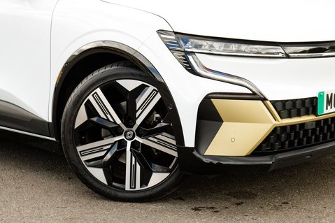 Renault Megane ICONIC 11