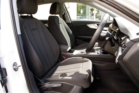 Audi A4 TFSI SE 31