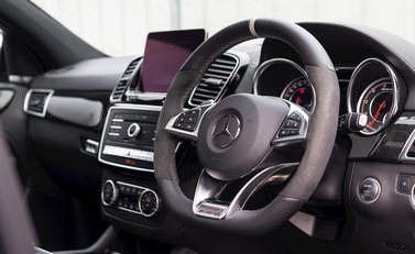 Mercedes-Benz GLE 63 S 4MATIC Night Edition 11