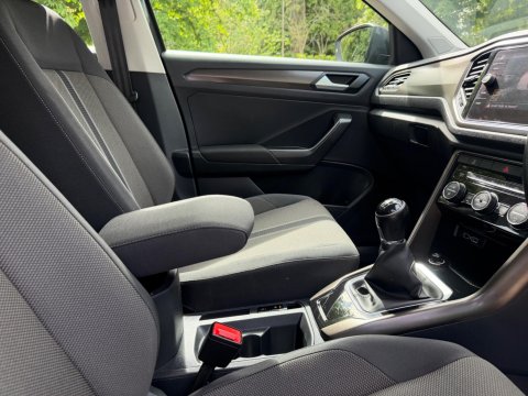 Volkswagen T-Roc 1.0 TSI SE Euro 6 (s/s) 5dr 33