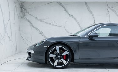 Porsche 911 50th Anniversary Edition 37