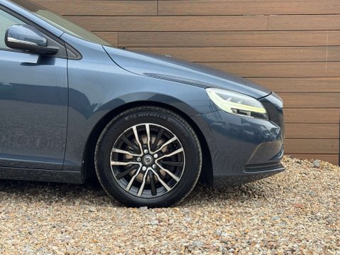 Volvo V40 2.0 V40 Momentum T2 5dr 11