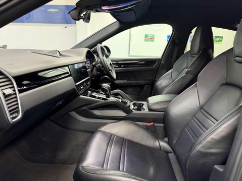 Porsche Cayenne 3.0 V6 E-Hybrid 14.1kWh Coupe 5dr Petrol Plug-in Hybrid TiptronicS 4WD Euro 37
