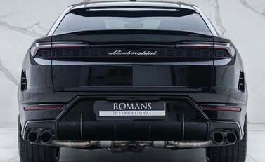 Lamborghini Urus SE 8
