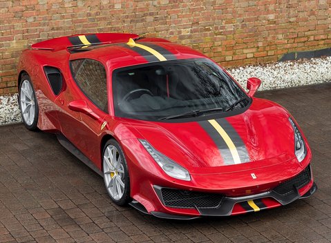 Ferrari 488 Pista 8