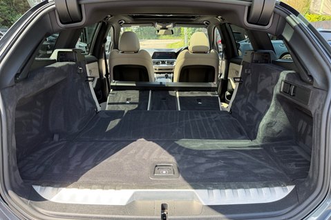 BMW 3 Series 330E M SPORT -PAN ROOF -M PRO PACK -OYSTER LEATHER -ONE OWNER -FBMWSH 58