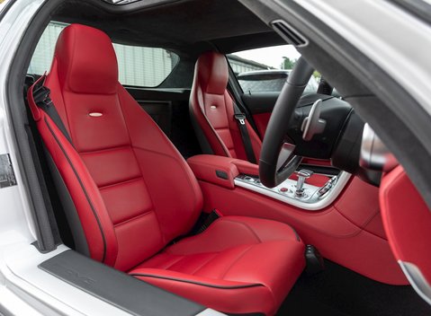 Mercedes-Benz SLS AMG 14