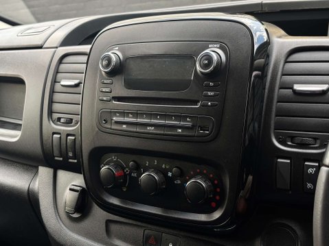 Vauxhall Vivaro 1.6 Vivaro 2900 Sportive CDTi 39