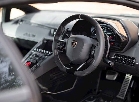 Lamborghini Aventador SVJ LP 770-4 13
