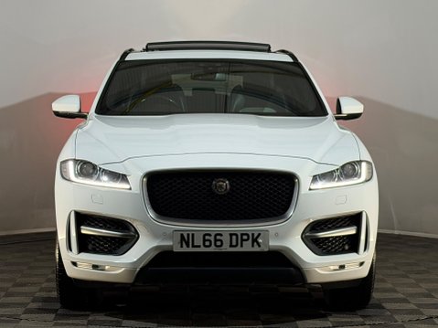 Jaguar F-Pace R-SPORT AWD 2