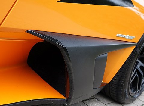 Lamborghini Murcielago LP 670-4 SV 8