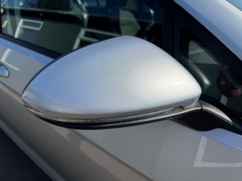 Volkswagen Golf SE TSI 16