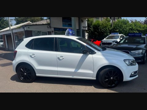 Volkswagen Polo 1.0 BlueMotion Tech SE Design Euro 6 (s/s) 5dr 8