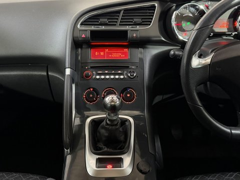 Peugeot 3008 HDI ACTIVE 14