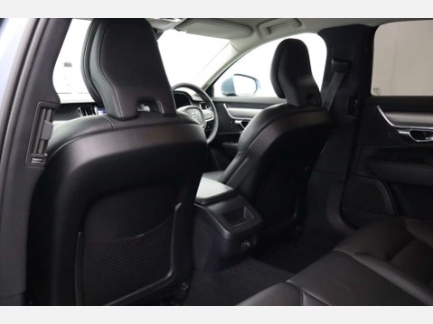 Volvo S90 2.0 S90 Momentum D4 Auto 4dr 48