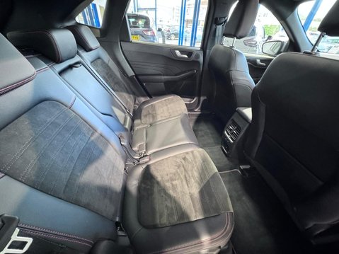 Ford Kuga 2.5 Duratec 14.4kWh ST-Line X Edition CVT Euro 6 (s/s) 5dr 38