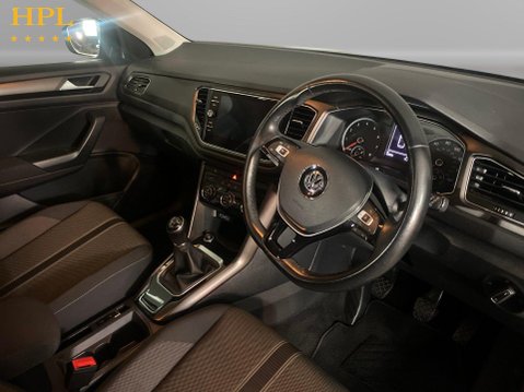 Volkswagen T-Roc 1.5 TSI EVO SE SUV 5dr Petrol Manual Euro 6 (s/s) (150 ps) Air Con - Alloy 12