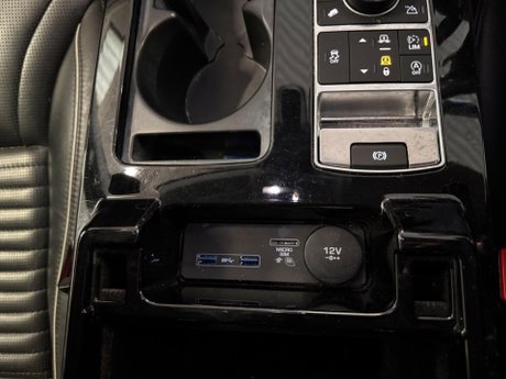 Land Rover Discovery 3.0 TD V6 HSE Auto 4WD Euro 6 (s/s) 5dr 25